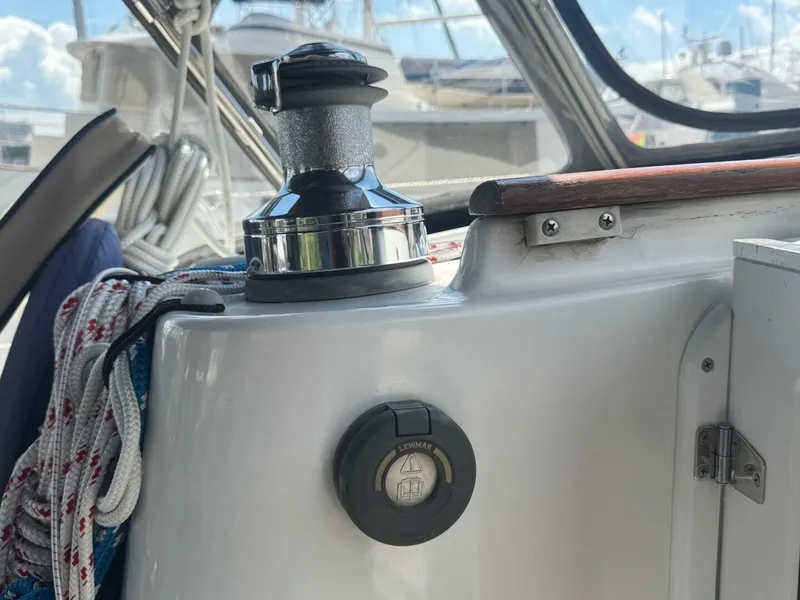 Slide: The Image of Beneteau 473 2005 - 18