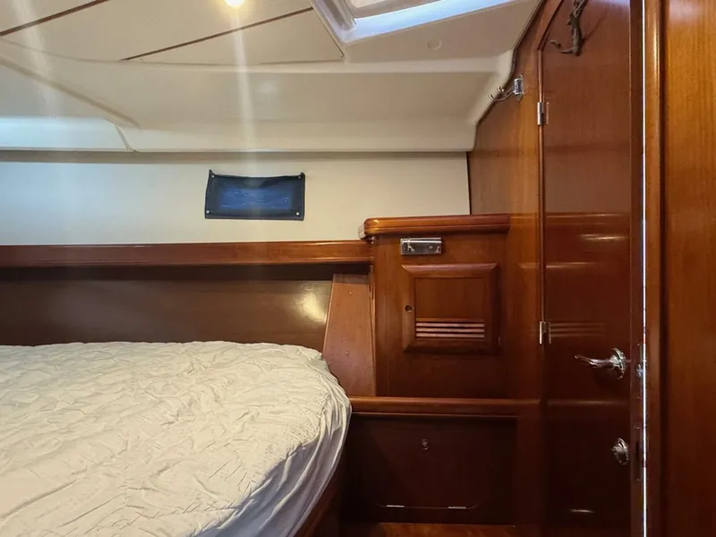 Slide: The Image of Beneteau 473 2005 - 40