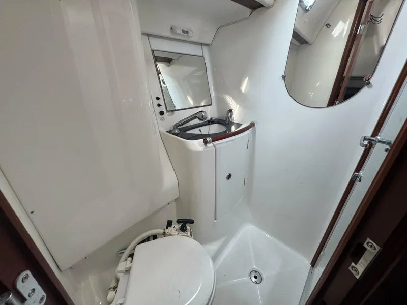 Slide: The Image of Beneteau 473 2005 - 49