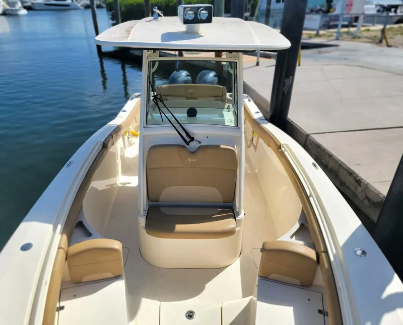 Slide: The Image of Scout 275 LXF 2018 - 10
