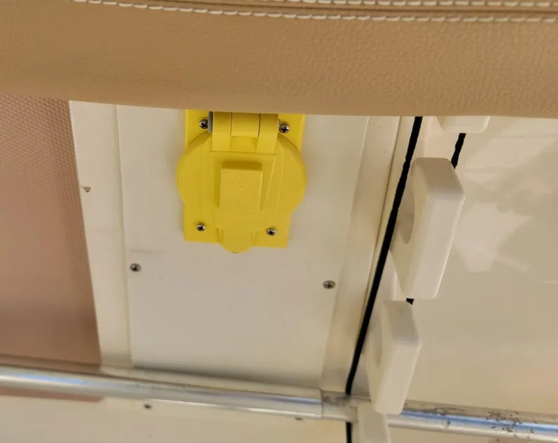 Slide: The Image of Scout 275 LXF 2018 - 39