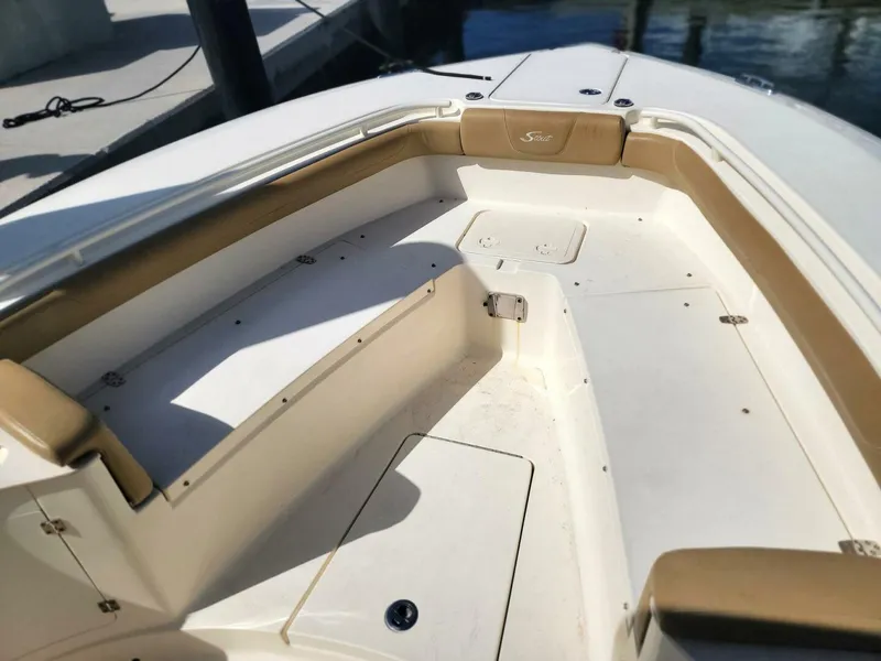Slide: The Image of Scout 275 LXF 2018 - 7