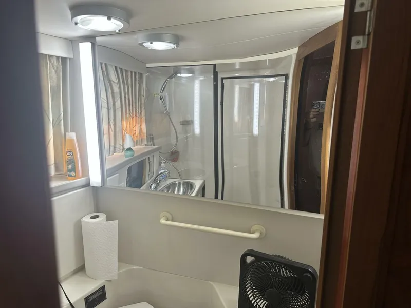 Slide: The Image of Carver Yachts 1993 - 16