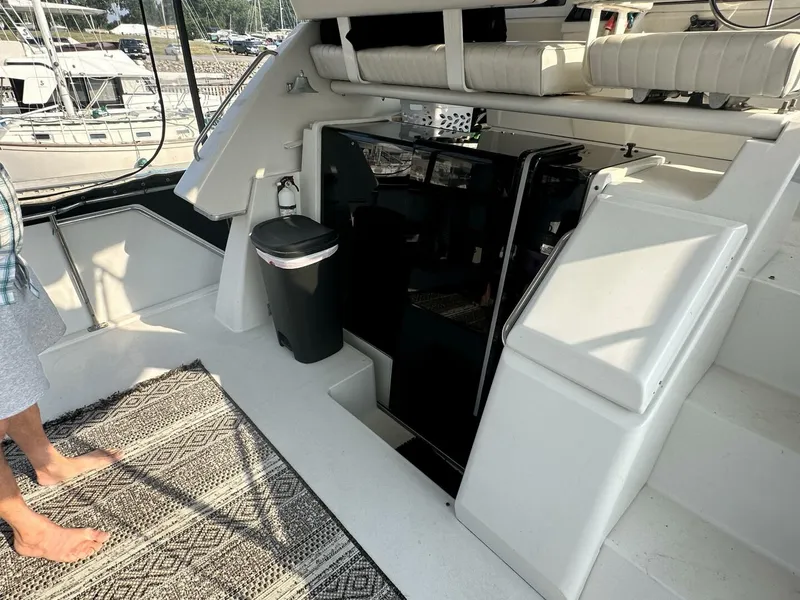 Slide: The Image of Carver Yachts 1993 - 6