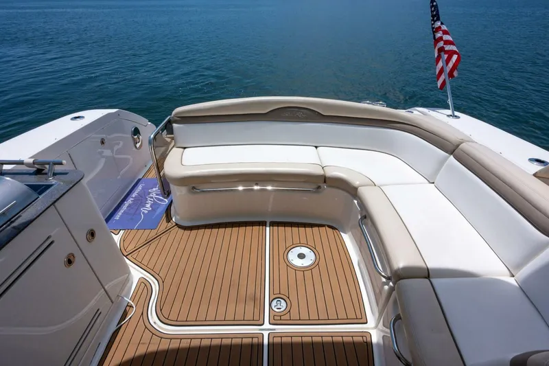 Slide: The Image of Sea Ray 370 Sundancer 2013 - 14