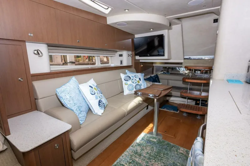 Slide: The Image of Sea Ray 370 Sundancer 2013 - 33
