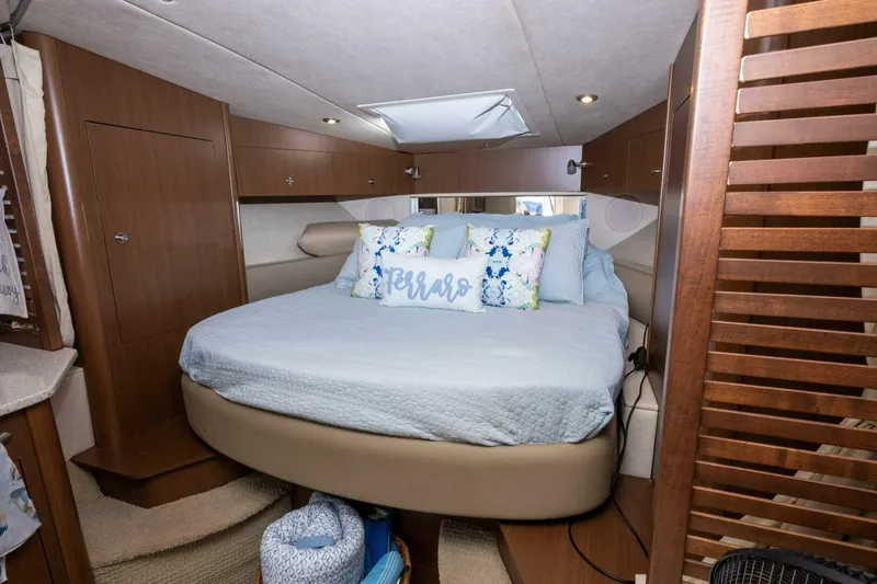 Slide: The Image of Sea Ray 370 Sundancer 2013 - 35