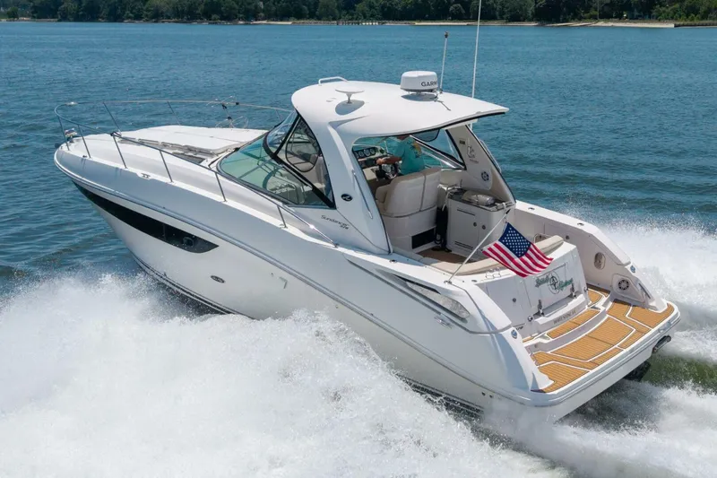 Slide: The Image of Sea Ray 370 Sundancer 2013 - 48