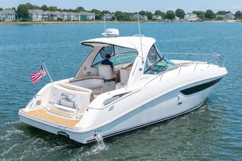 Slide: The Image of Sea Ray 370 Sundancer 2013 - 7