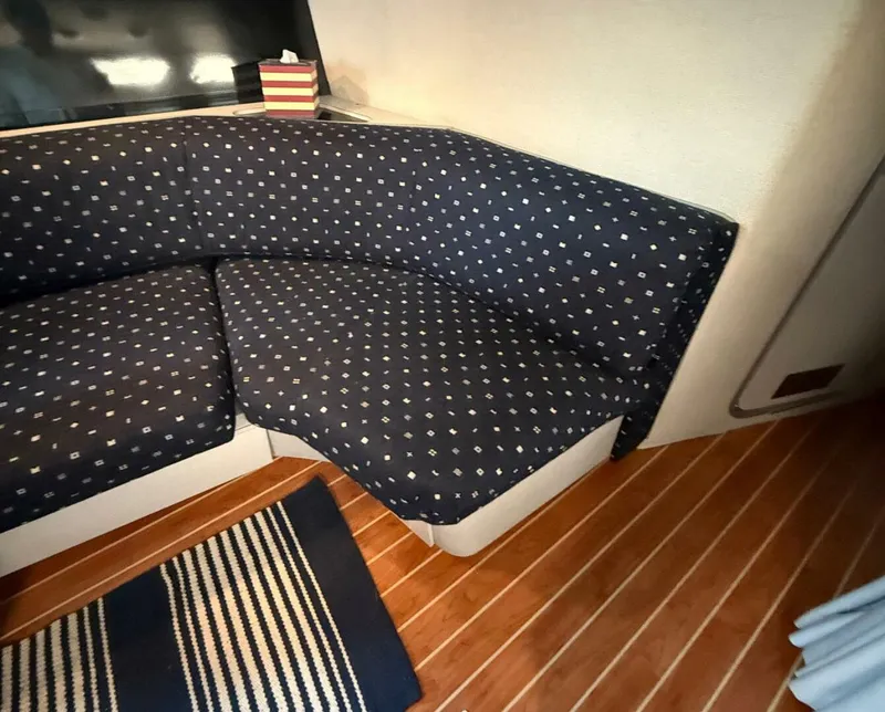 Slide: The Image of Sea Ray 460 Express Cruiser 1989 - 14