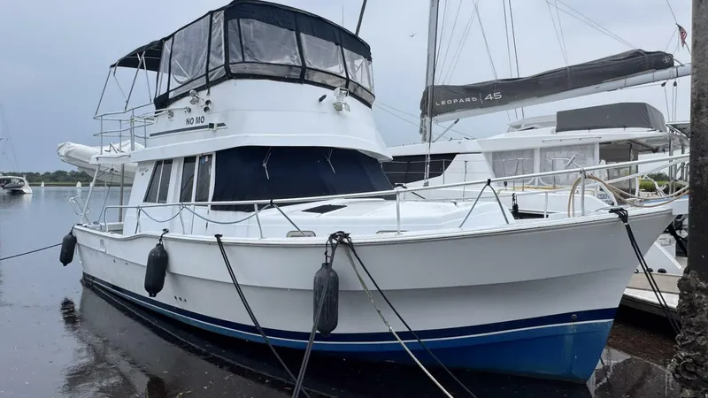 The Image of Mainship 350 Trawler 1999 - 0