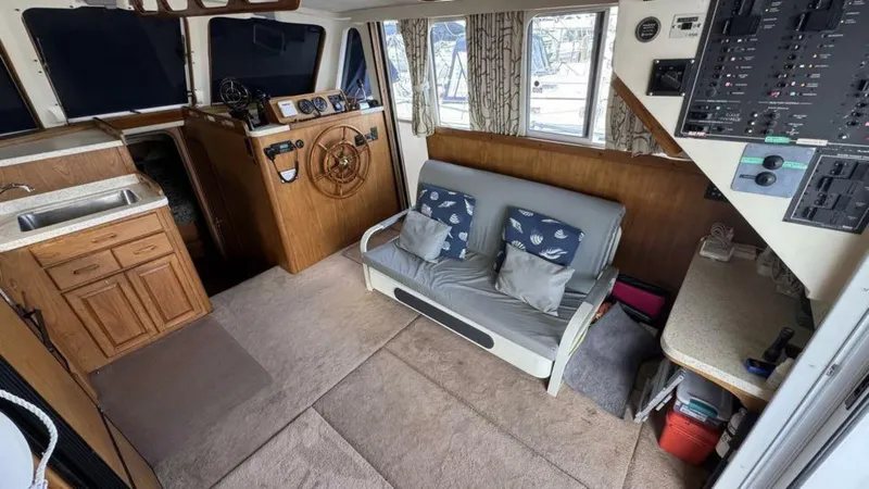 Slide: The Image of Mainship 350 Trawler 1999 - 14
