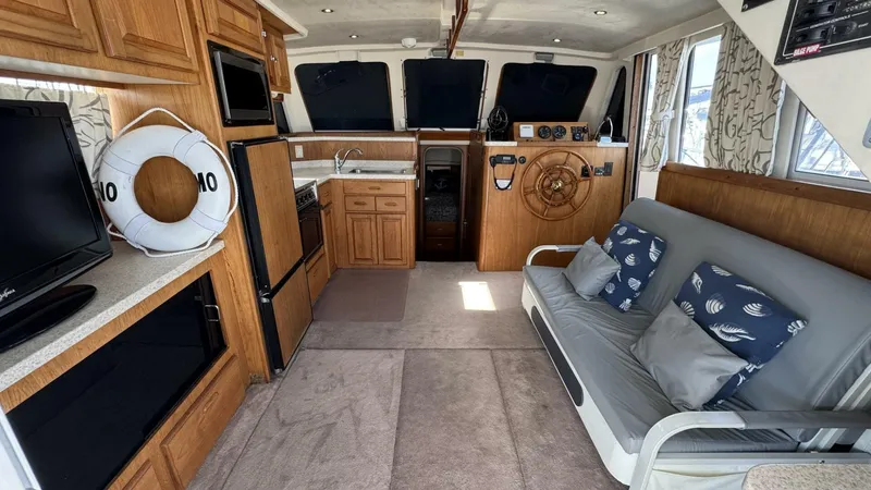 Slide: The Image of Mainship 350 Trawler 1999 - 15