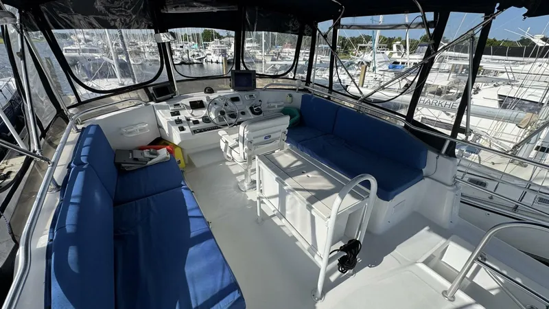 Slide: The Image of Mainship 350 Trawler 1999 - 30