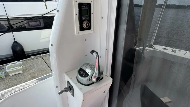 Slide: The Image of Mainship 350 Trawler 1999 - 35