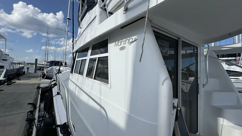 Slide: The Image of Mainship 350 Trawler 1999 - 37