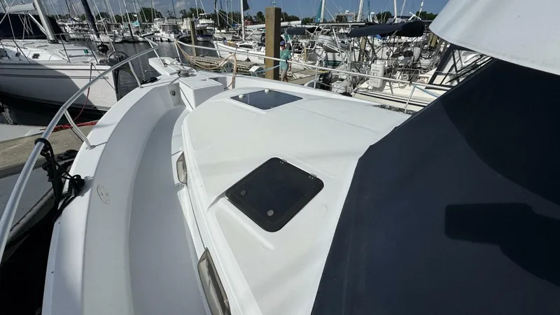 Slide: The Image of Mainship 350 Trawler 1999 - 38
