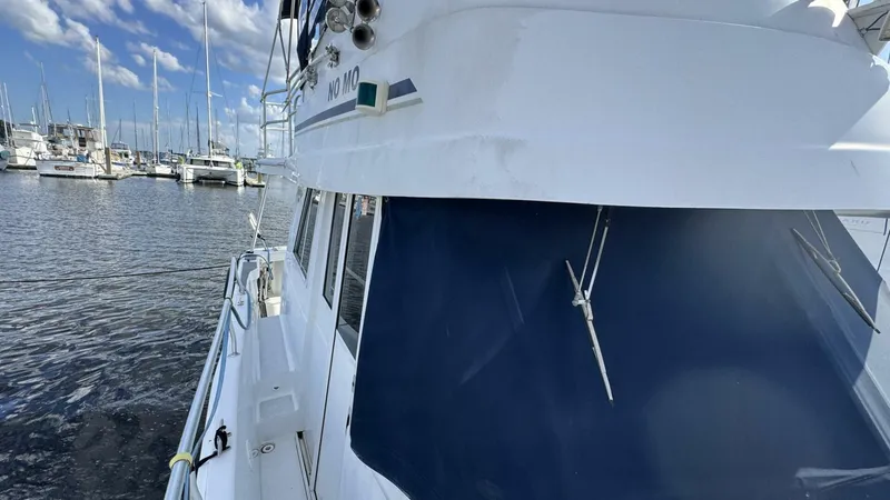 Slide: The Image of Mainship 350 Trawler 1999 - 46