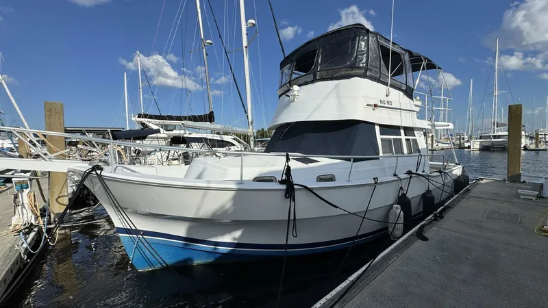 Slide: The Image of Mainship 350 Trawler 1999 - 60