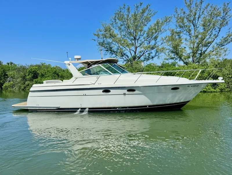 The Image of Tiara 3500 Express 1998 - 0