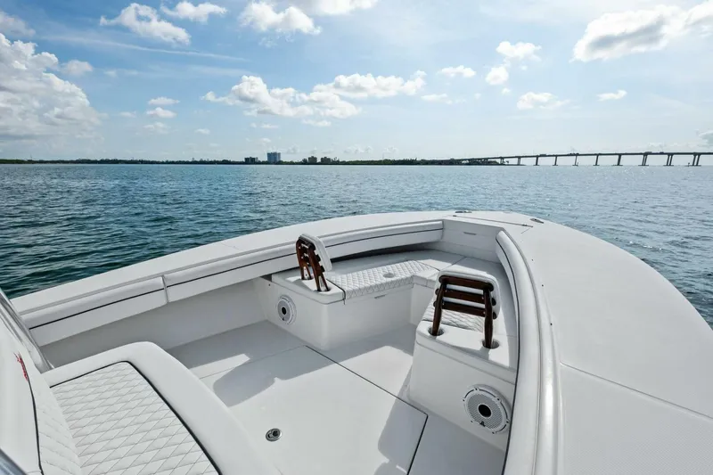 Slide: The Image of Regulator Marine 32 FS 2012 - 5