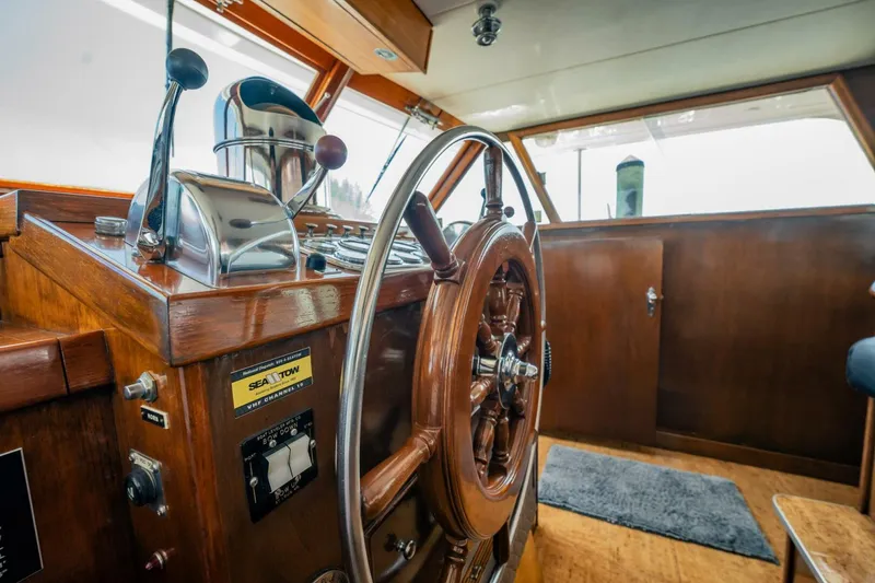 Slide: The Image of Burger 64 Motor Yacht 1964 - 34