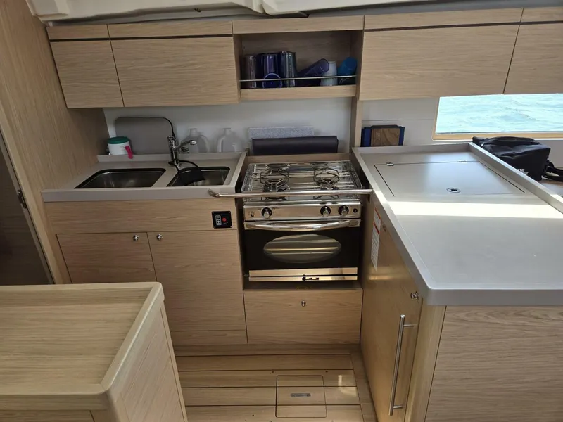 Slide: The Image of Beneteau Oceanis 46.1 2019 - 40