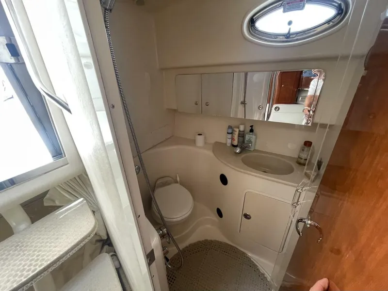 Slide: The Image of Sea Ray 360 Sundancer 2003 - 26