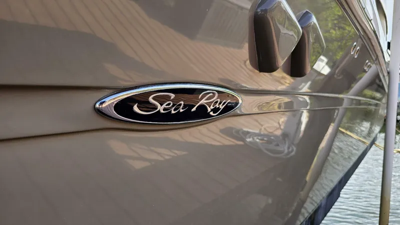 Slide: The Image of Sea Ray 2007 - 9