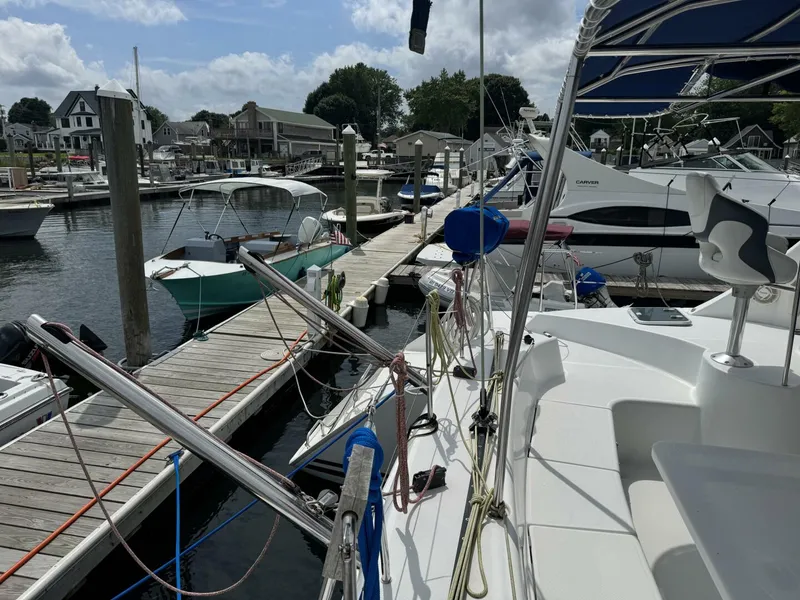 Slide: The Image of Lagoon 380 2000 - 9