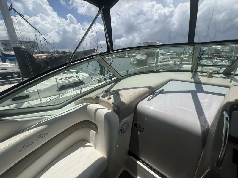 Slide: The Image of Sea Ray 320 Sundancer 2003 - 17