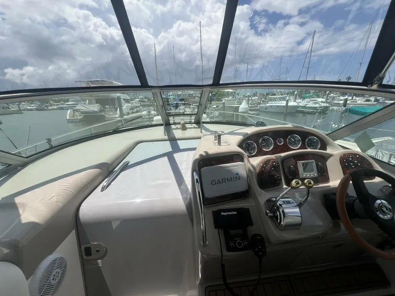 Slide: The Image of Sea Ray 320 Sundancer 2003 - 18