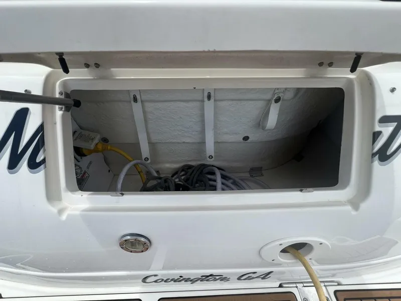 Slide: The Image of Sea Ray 320 Sundancer 2003 - 21