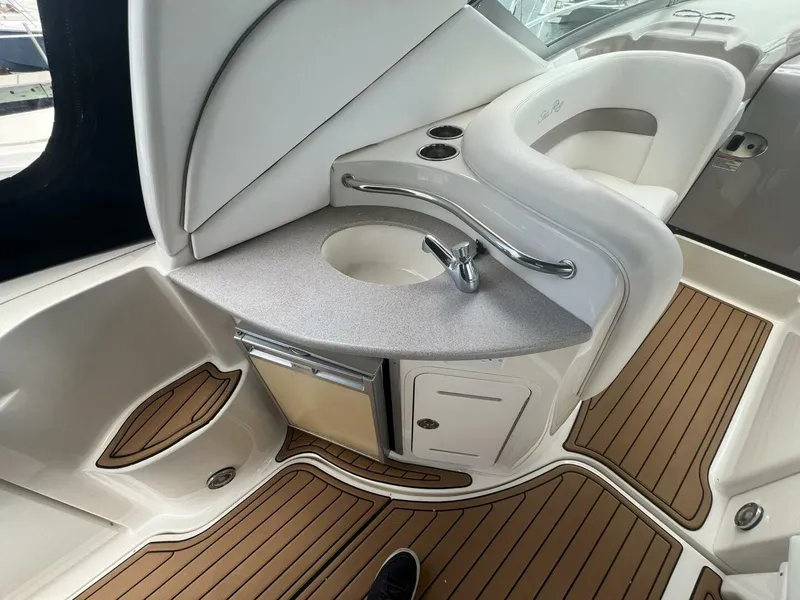 Slide: The Image of Sea Ray 320 Sundancer 2003 - 25