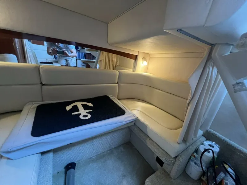 Slide: The Image of Sea Ray 320 Sundancer 2003 - 38