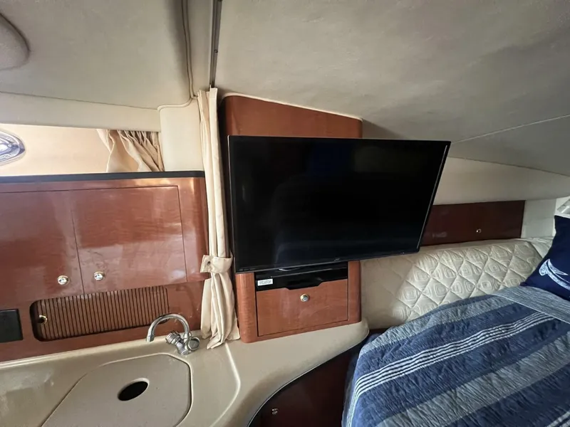 Slide: The Image of Sea Ray 320 Sundancer 2003 - 46