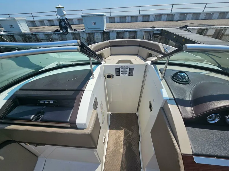 Slide: The Image of Sea Ray 250 SLX 2012 - 14