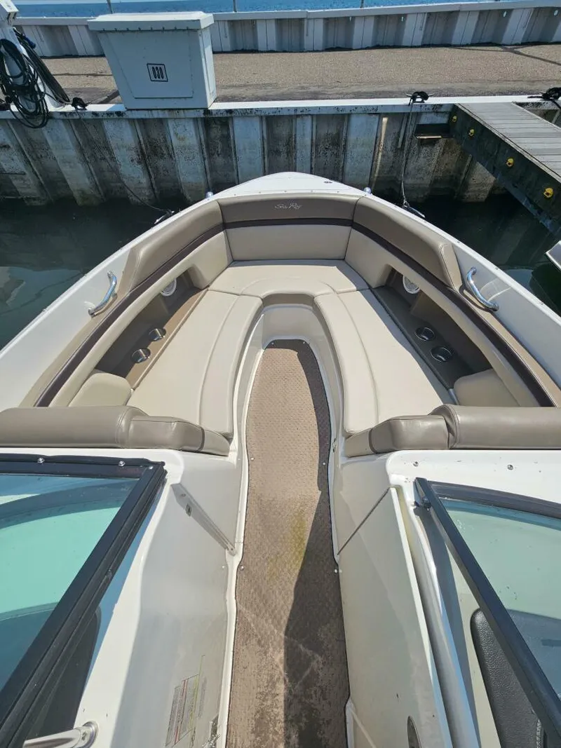 Slide: The Image of Sea Ray 250 SLX 2012 - 4