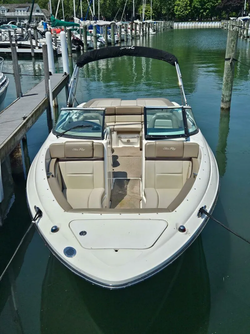 Slide: The Image of Sea Ray 250 SLX 2012 - 8