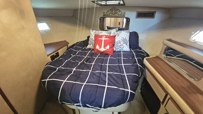 Slide: The Image of Chris-Craft 381 Catalina 1986 - 28