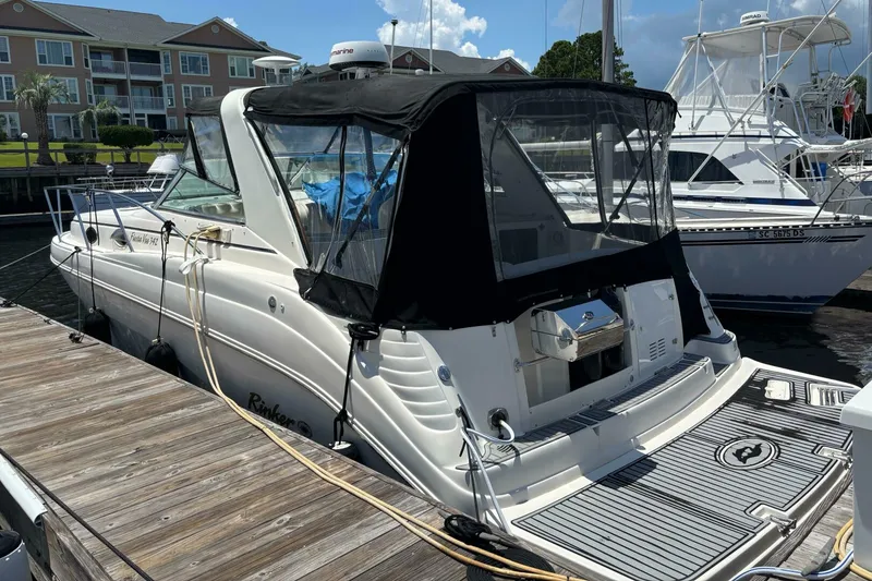 The Image of Rinker 342 Fiesta Vee 2002 - 0