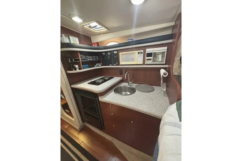 Slide: The Image of Rinker 342 Fiesta Vee 2002 - 22