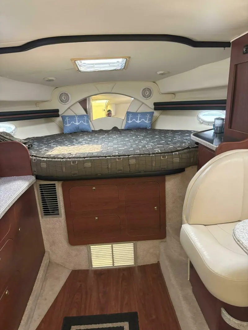 Slide: The Image of Rinker 342 Fiesta Vee 2002 - 25