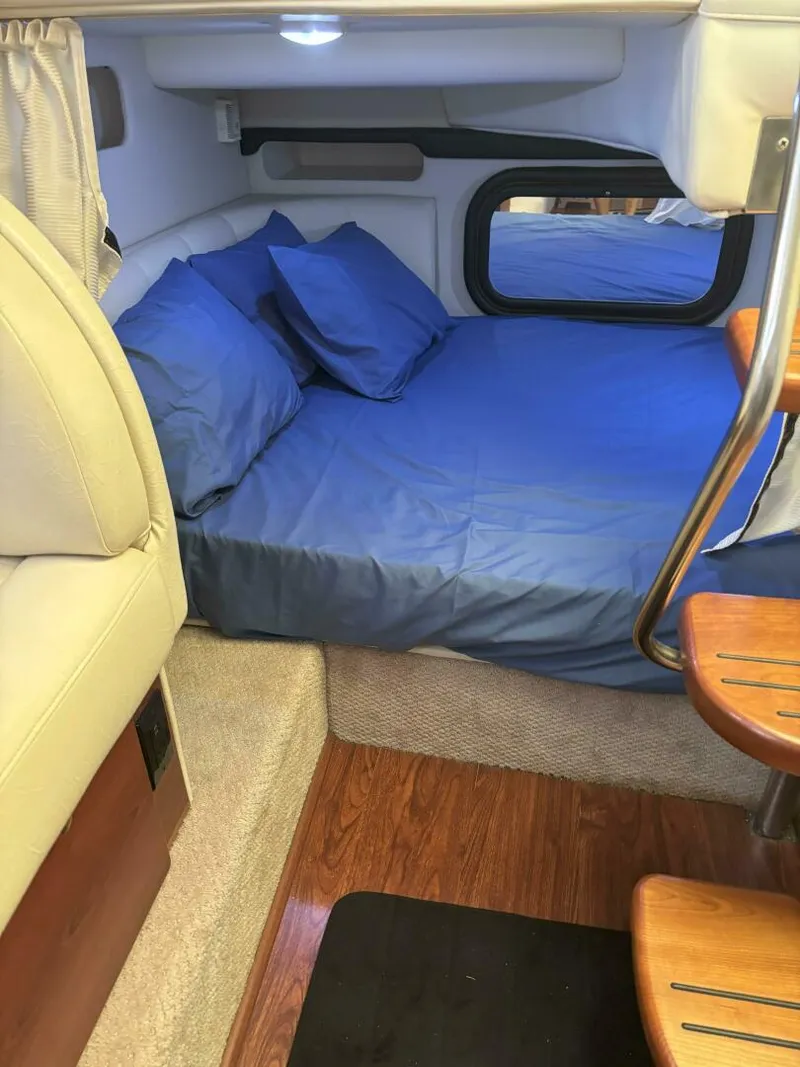 Slide: The Image of Rinker 342 Fiesta Vee 2002 - 26