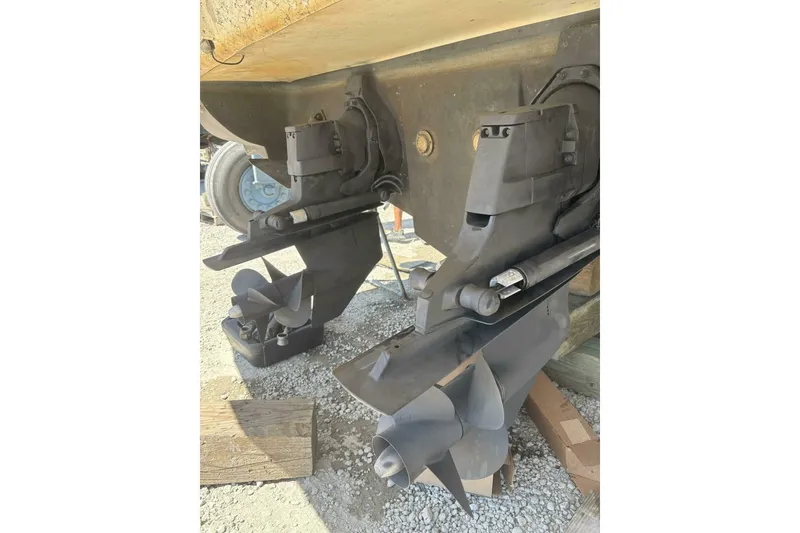 Slide: The Image of Rinker 342 Fiesta Vee 2002 - 36