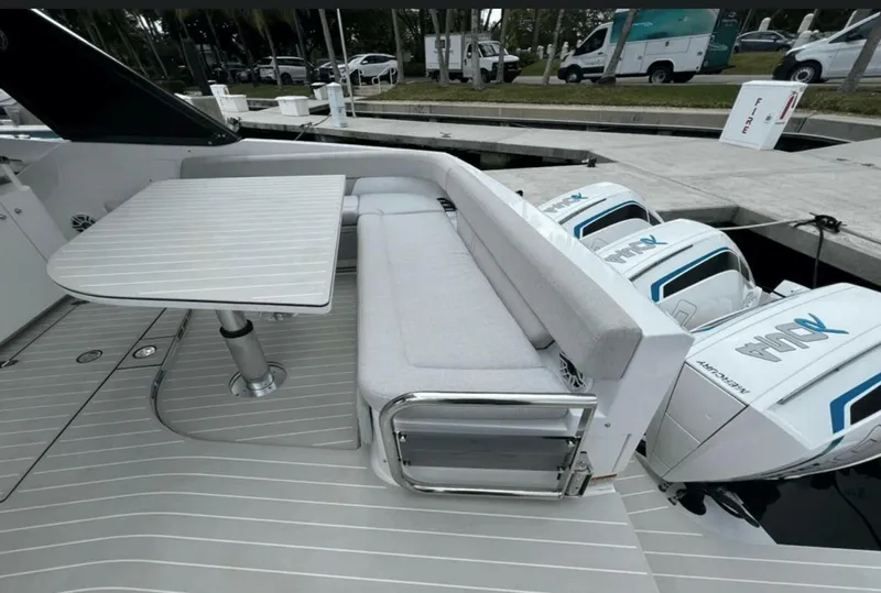 Slide: The Image of Azimut Verve 42 2022 - 7