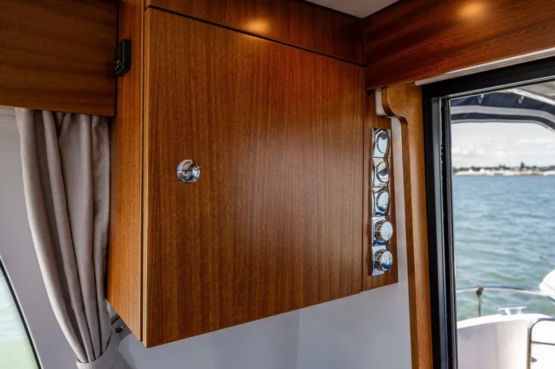 Slide: The Image of Nimbus 405 Coupe 2021 - 19