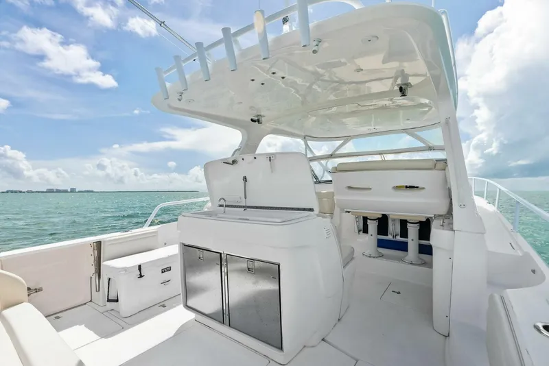 Slide: The Image of Intrepid 430 Sport Yacht 2018 - 16