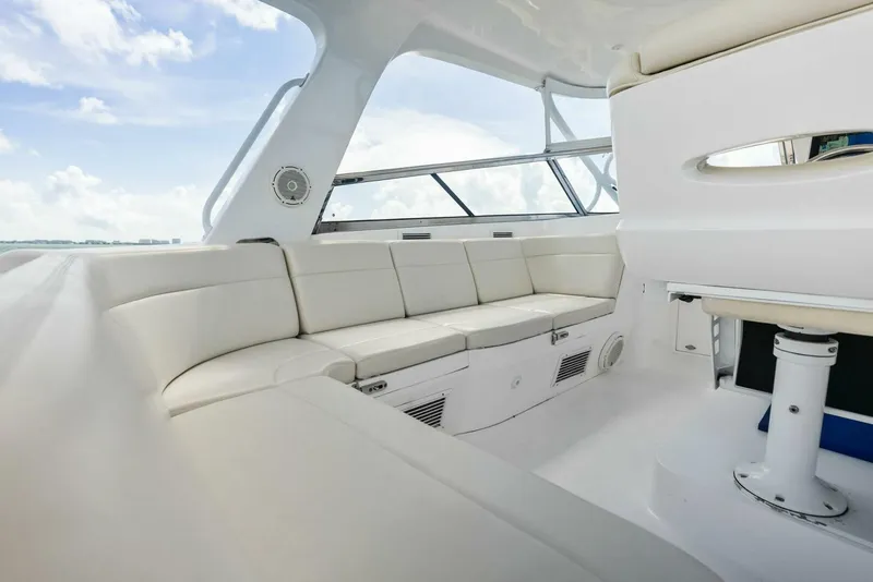 Slide: The Image of Intrepid 430 Sport Yacht 2018 - 28