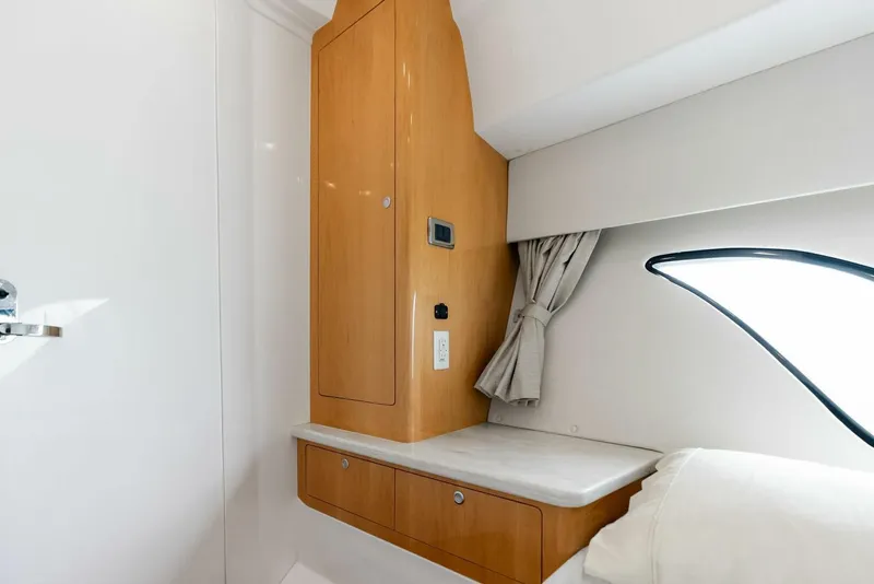 Slide: The Image of Intrepid 430 Sport Yacht 2018 - 42